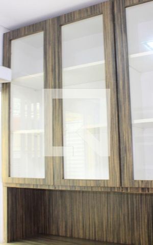Casa de condomínio para alugar com 180m², 4 quartos e 3 vagasEscritório