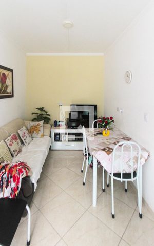Apartamento à venda com 36m², 1 quarto e sem vaga Apartamento à venda com 36m², 1 quarto e sem vagaSala