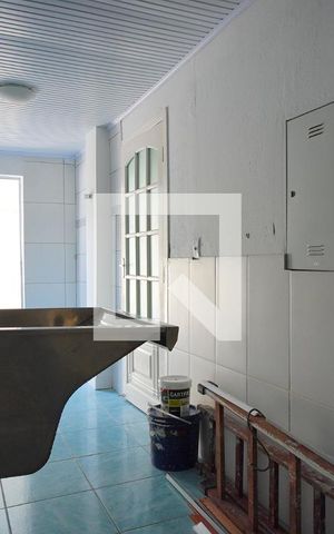 Casa à venda com 158m², 2 quartos e 1 vagaÁrea de Serviço 