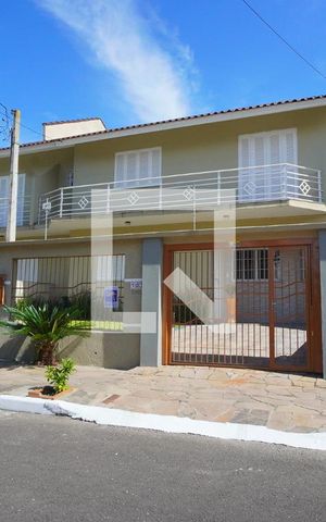 Casa à venda com 158m², 2 quartos e 1 vagaFachada