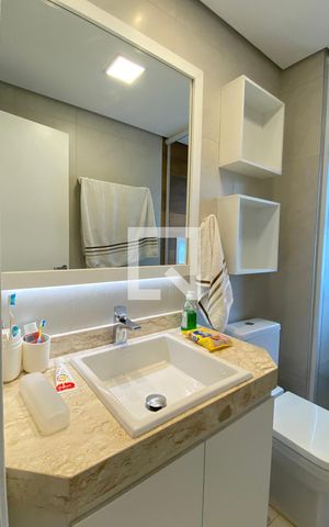 Apartamento para alugar com 132m², 3 quartos e 2 vagasBanheiro Corredor