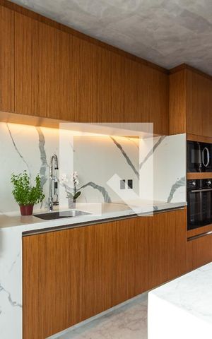 Apartamento à venda com 236m², 3 quartos e 4 vagas Apartamento à venda com 236m², 3 quartos e 4 vagasCozinha