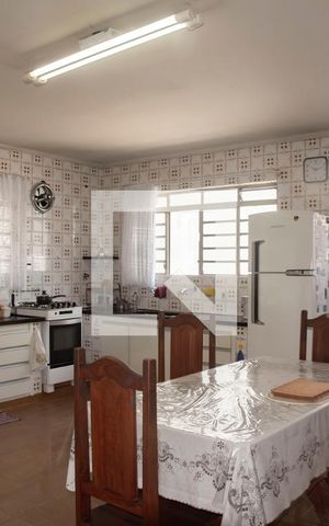 Casa à venda com 200m², 3 quartos e 3 vagasCozinha