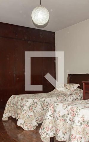 Casa à venda com 200m², 3 quartos e 3 vagasSuíte
