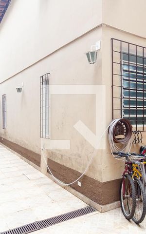 Casa à venda com 185m², 3 quartos e 5 vagas Casa à venda com 185m², 3 quartos e 5 vagasQuintal
