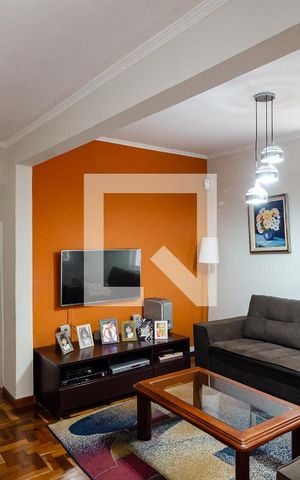 Casa à venda com 185m², 3 quartos e 5 vagas Casa à venda com 185m², 3 quartos e 5 vagasSala
