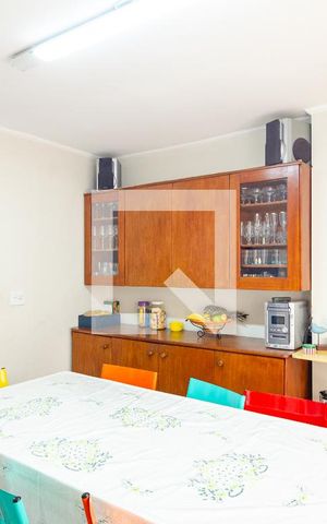 Casa à venda com 185m², 3 quartos e 5 vagas Casa à venda com 185m², 3 quartos e 5 vagasCopa