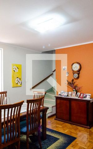 Casa à venda com 185m², 3 quartos e 5 vagas Casa à venda com 185m², 3 quartos e 5 vagasSala de Jantar