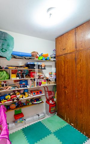 Casa à venda com 185m², 3 quartos e 5 vagas Casa à venda com 185m², 3 quartos e 5 vagasQuarto de Serviço