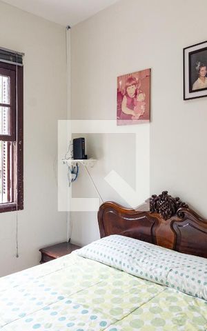 Casa à venda com 185m², 3 quartos e 5 vagas Casa à venda com 185m², 3 quartos e 5 vagasQuarto 1
