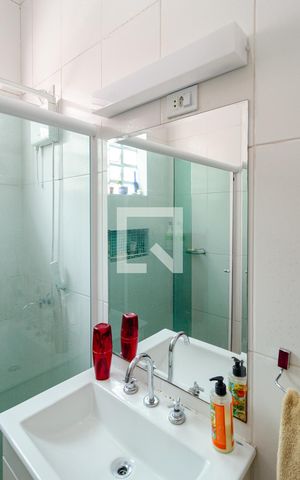 Casa à venda com 185m², 3 quartos e 5 vagas Casa à venda com 185m², 3 quartos e 5 vagasBanheiro Social
