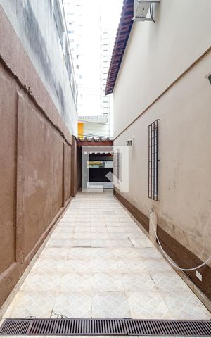 Casa à venda com 185m², 3 quartos e 5 vagas Casa à venda com 185m², 3 quartos e 5 vagasGaragem
