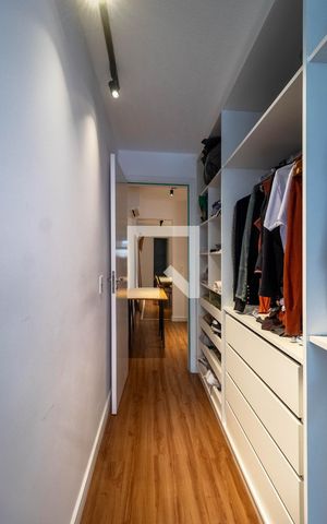 Apartamento à venda com 124m², 2 quartos e sem vaga Apartamento à venda com 124m², 2 quartos e sem vagaCloset da suíte 2