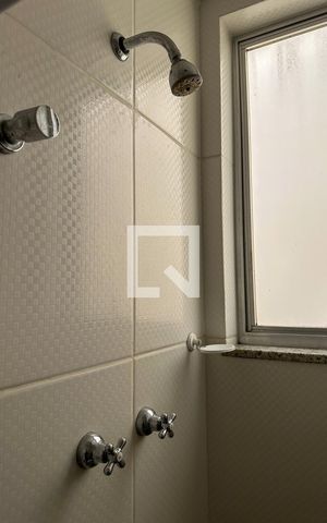 Apartamento à venda com 220m², 4 quartos e 2 vagas Apartamento à venda com 220m², 4 quartos e 2 vagasBanheiro de serviço
