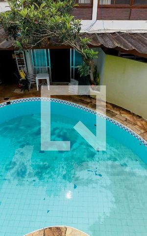 Casa para alugar com 450m², 3 quartos e 5 vagas Casa para alugar com 450m², 3 quartos e 5 vagasEdícula - Vista