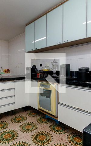 Casa para alugar com 450m², 3 quartos e 5 vagas Casa para alugar com 450m², 3 quartos e 5 vagasCozinha