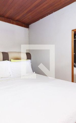 Casa para alugar com 450m², 3 quartos e 5 vagas Casa para alugar com 450m², 3 quartos e 5 vagasEdícula - Quarto 2