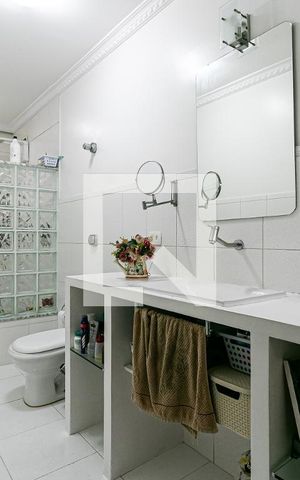 Casa à venda com 280m², 3 quartos e 2 vagasBanheiro da Suíte