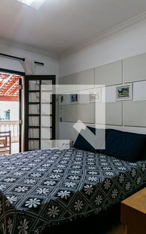 Casa à venda com 280m², 3 quartos e 2 vagasSuíte