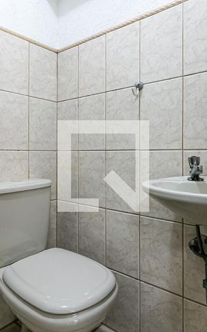Casa à venda com 280m², 3 quartos e 2 vagasSalão Gorumet - Banheiro