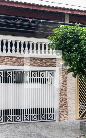 Casa à venda com 280m², 3 quartos e 2 vagasFachada