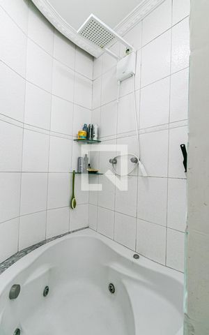 Casa à venda com 280m², 3 quartos e 2 vagasBanheiro da Suíte