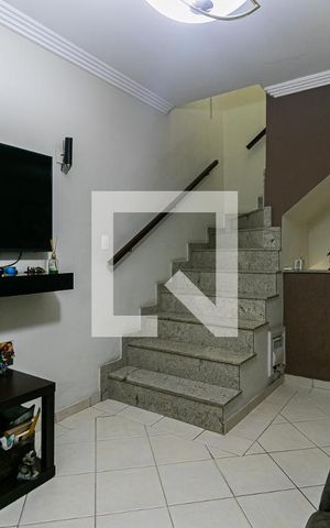 Casa à venda com 280m², 3 quartos e 2 vagasSala