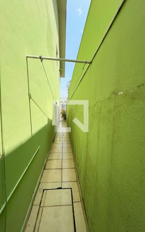 Casa à venda com 160m², 2 quartos e 1 vaga Casa à venda com 160m², 2 quartos e 1 vagaPátio/Área de Serviço
