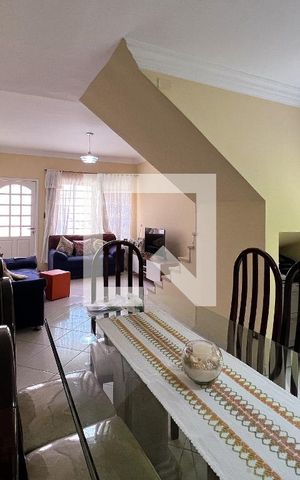 Casa à venda com 160m², 2 quartos e 1 vaga Casa à venda com 160m², 2 quartos e 1 vagaSala