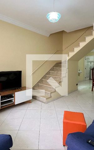 Casa à venda com 160m², 2 quartos e 1 vaga Casa à venda com 160m², 2 quartos e 1 vagaSala
