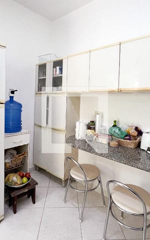 Casa à venda com 160m², 2 quartos e 1 vaga Casa à venda com 160m², 2 quartos e 1 vagaCozinha