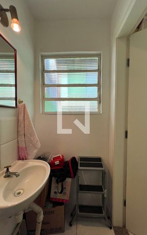Casa à venda com 160m², 2 quartos e 1 vaga Casa à venda com 160m², 2 quartos e 1 vagaBanheiro da Suíte