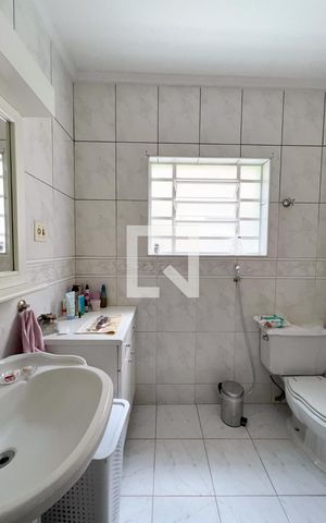 Casa à venda com 160m², 2 quartos e 1 vaga Casa à venda com 160m², 2 quartos e 1 vagaBanheiro