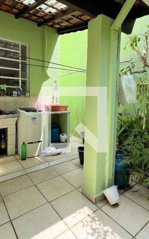 Casa à venda com 160m², 2 quartos e 1 vaga Casa à venda com 160m², 2 quartos e 1 vagaPátio/Área de Serviço