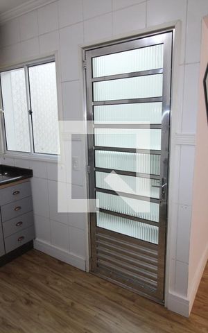 Casa à venda com 60m², 2 quartos e 1 vagaSala/Cozinha