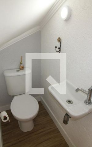 Casa à venda com 60m², 2 quartos e 1 vagaLavabo