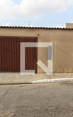 Casa à venda com 60m², 2 quartos e 1 vagaFachada
