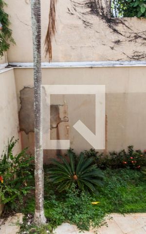 Casa de condomínio à venda com 400m², 4 quartos e 6 vagas Casa de condomínio à venda com 400m², 4 quartos e 6 vagasVista da Varanda