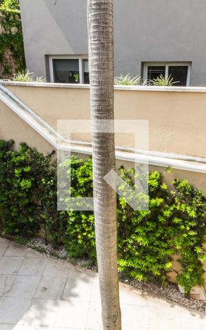 Casa de condomínio à venda com 400m², 4 quartos e 6 vagas Casa de condomínio à venda com 400m², 4 quartos e 6 vagasVista da Varanda