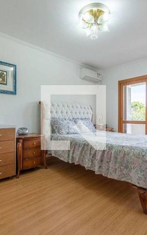Casa à venda com 390m², 3 quartos e 3 vagas Casa à venda com 390m², 3 quartos e 3 vagasQuarto