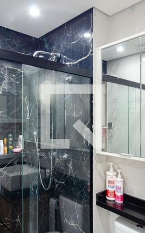 Apartamento à venda com 81m², 2 quartos e 2 vagasBanheiro Social