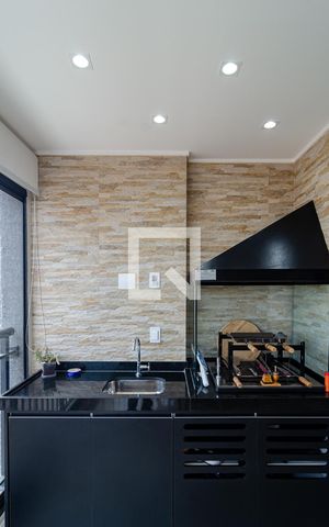 Apartamento à venda com 81m², 2 quartos e 2 vagasVaranda