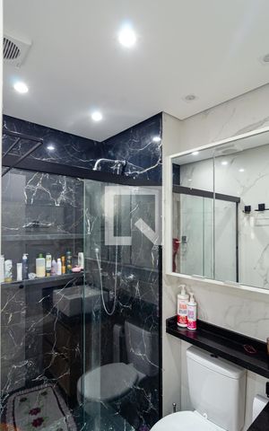 Apartamento à venda com 81m², 2 quartos e 2 vagasBanheiro Social