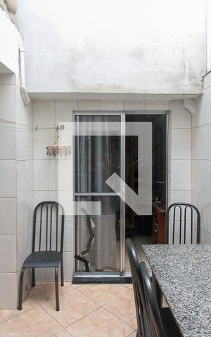 Casa à venda com 90m², 4 quartos e 1 vagaÁrea de Serviço