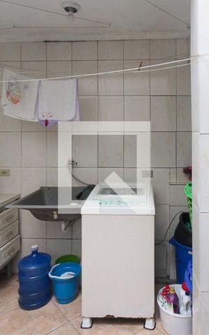Casa à venda com 90m², 4 quartos e 1 vagaÁrea de Serviço