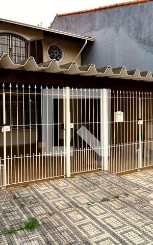 Casa à venda com 200m², 3 quartos e 2 vagasFachada