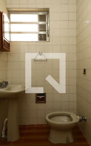 Casa à venda com 200m², 3 quartos e 2 vagasBanheiro de Serviço