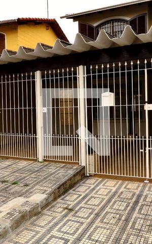 Casa à venda com 200m², 3 quartos e 2 vagasFachada
