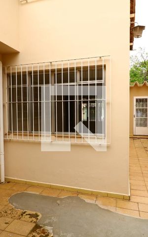 Casa à venda com 200m², 3 quartos e 2 vagasQuintal