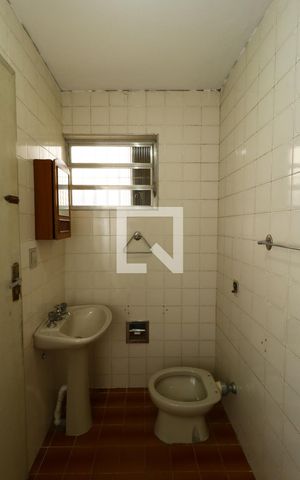 Casa à venda com 200m², 3 quartos e 2 vagasBanheiro de Serviço